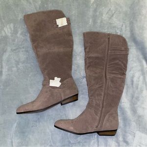 BRAND NEW Suede Boots